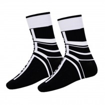 2 Pairs Unisex Cycling Socks Ventilat Running Hiking Climbing Socks Black/White