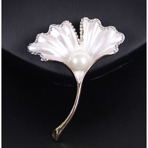 Women Gifts Elegant Plants Flower Brooch Pin Clothing Accessories